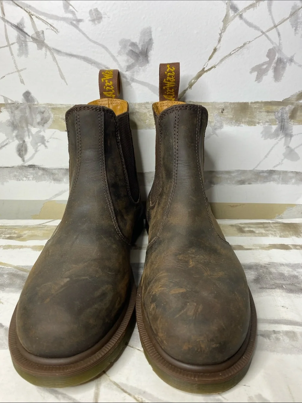 Dr Martens 2976 Chelsea Boots Distressed “Crazy Horse”